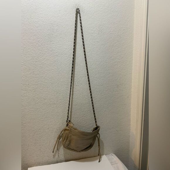 Elie Tahari leather Gray shoulder/crossbody bag snap closure - Picture 12 of 13